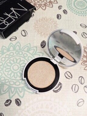 NARS Light Reflecting Luminizing Powder - Eros (travel size)